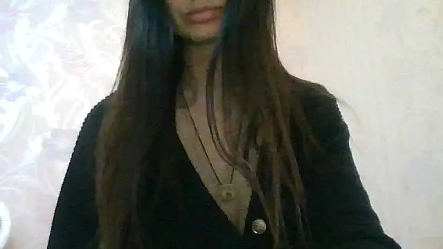 AliseWats online show from November 2025 06:40:01 PM