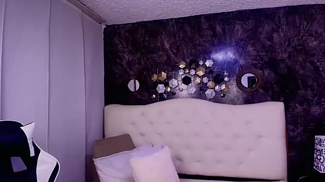 Snapshot of _LiilyWong chatting on September 2025 12:04:01 AM LiilyWong online show from September 2025 12:04:01 AM