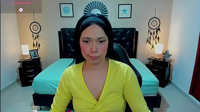 Snapshot of _LiilyWong chatting on October 2025 07:05:02 AM LiilyWong online show from October 2025 07:05:02 AM