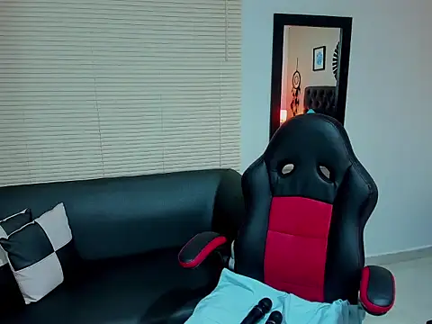 Snapshot of _LiilyWong chatting on November 2025 05:41:02 AM LiilyWong online show from November 2025 05:41:02 AM