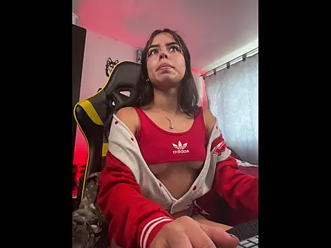 Snapshot of Bear-Mel chatting on October 2025 02:17:02 PM Bear-Mel online show from October 2025 02:17:02 PM