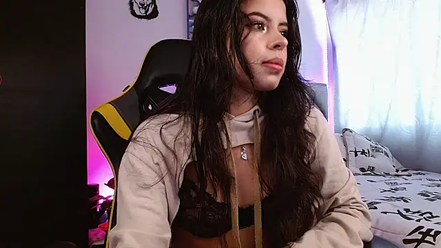 Snapshot of Bear-Mel chatting on October 2025 03:00:01 PM Bear-Mel online show from October 2025 03:00:01 PM