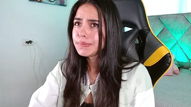 Snapshot of Bear-Mel chatting on November 2025 05:13:02 PM Bear-Mel online show from November 2025 05:13:02 PM