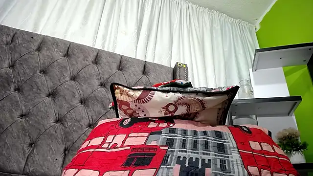 ANA-BULLOCK- online show from November 2025 12:05:02 PM