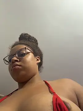 Snapshot of AlesiaCooper chatting on June 2026 10:56:02 PM AlesiaCooper online show from June 2026 10:56:02 PM