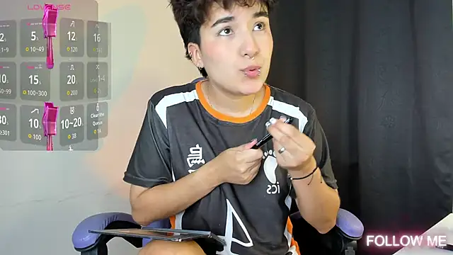 emma cute7 online show from October 2025 03:03:02 AM