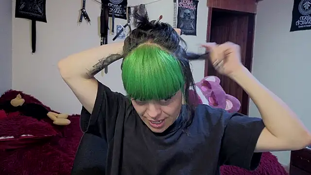 freyaa sorcerees online show from December 2025 03:40:02 PM