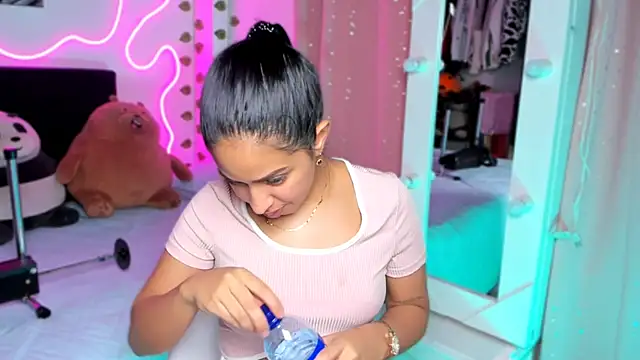 Vickysth online show from September 2025 08:47:01 PM