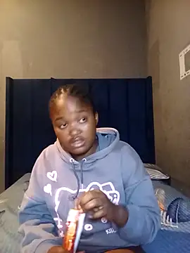 Snapshot of SexyShybarbie chatting on November 2025 09:37:01 PM SexyShybarbie online show from November 2025 09:37:01 PM