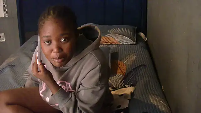 Snapshot of SexyShybarbie chatting on November 2025 04:59:02 AM SexyShybarbie online show from November 2025 04:59:02 AM