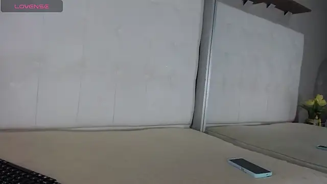 willow smitt online show from November 2025 12:38:01 PM