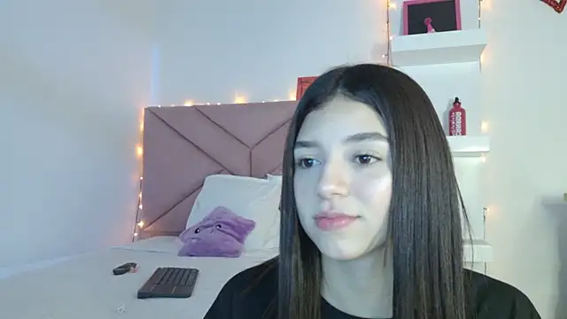 Snapshot of eva_sin18 chatting on April 2026 11:09:02 PM eva sin18 online show from April 2026 11:09:02 PM