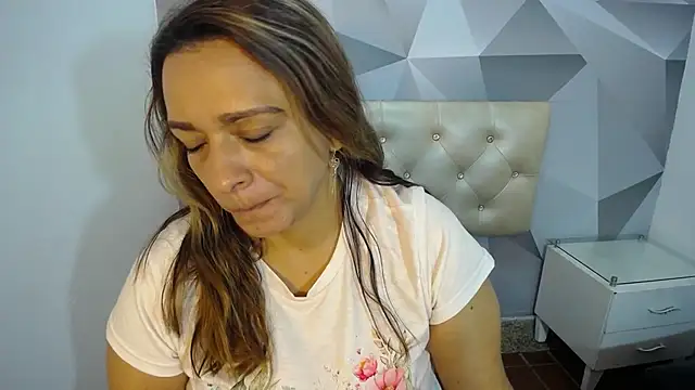 Milf-Prettyboobs online show from December 2025 10:35:01 AM