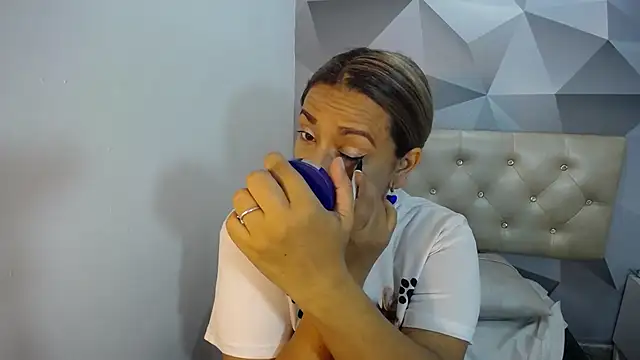 Milf-Prettyboobs online show from December 2025 10:53:02 AM