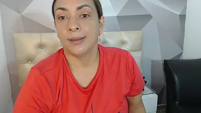 Snapshot of Milf-Prettyboobs chatting on February 2026 10:43:01 AM Milf-Prettyboobs online show from February 2026 10:43:01 AM