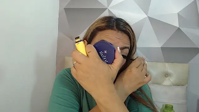 Snapshot of Milf-Prettyboobs chatting on February 2026 10:52:02 AM Milf-Prettyboobs online show from February 2026 10:52:02 AM