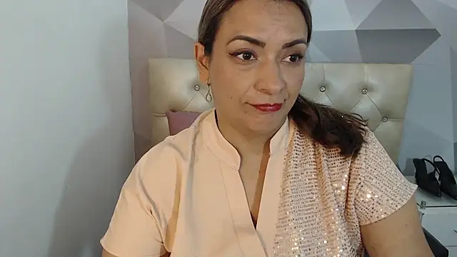 Snapshot of Milf-Prettyboobs chatting on February 2026 01:13:01 AM Milf-Prettyboobs online show from February 2026 01:13:01 AM