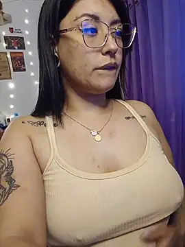 DaniPoison online show from May 2026 07:42:02 PM