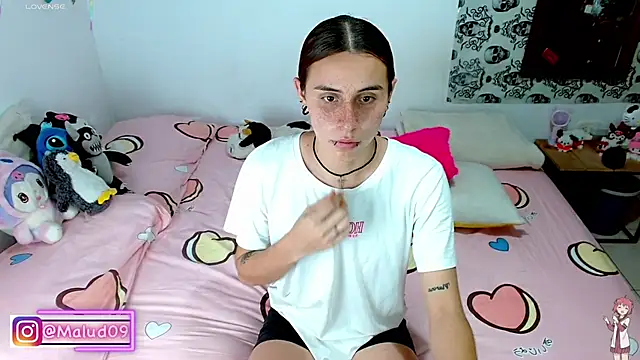 Snapshot of Malud09 chatting on October 2025 11:08:02 AM Malud09 online show from October 2025 11:08:02 AM