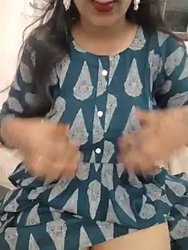 Snapshot of priya_00143 chatting on June 2026 06:11:02 PM priya 00143 online show from June 2026 06:11:02 PM