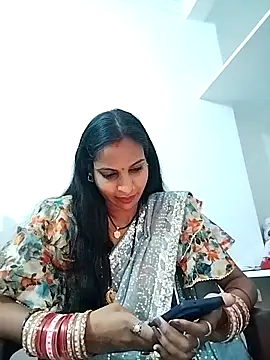 Hotty-Nidhi online show from March 2025 09:28:01 AM