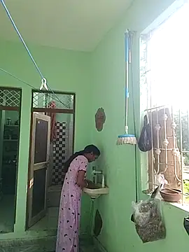 Hotty-Nidhi online show from September 2025 03:41:02 AM