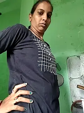 Hotty-Nidhi online show from October 2025 03:31:01 AM