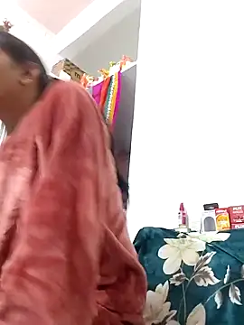 Hotty-Nidhi online show from November 2025 04:52:01 PM