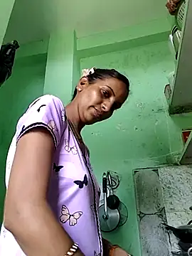 Snapshot of Hotty-Nidhi chatting on May 2026 06:00:01 AM Hotty-Nidhi online show from May 2026 06:00:01 AM