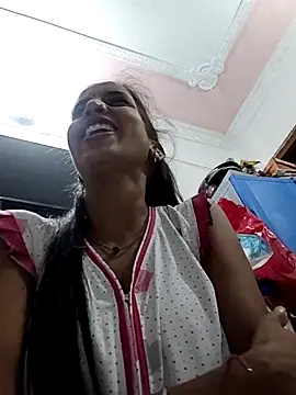 Snapshot of Hotty-Nidhi chatting on June 2026 05:18:01 PM Hotty-Nidhi online show from June 2026 05:18:01 PM