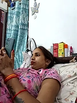 Snapshot of Hotty-Nidhi chatting on June 2026 05:52:01 PM Hotty-Nidhi online show from June 2026 05:52:01 PM