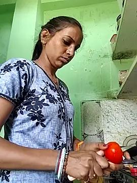 Snapshot of Hotty-Nidhi chatting on June 2026 05:11:01 AM Hotty-Nidhi online show from June 2026 05:11:01 AM