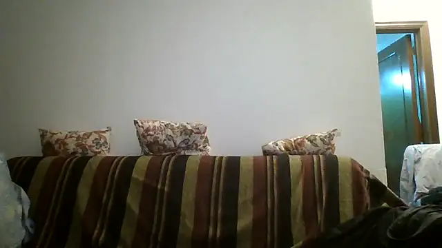 Snapshot of maxxxio12 chatting on June 2026 07:40:02 PM maxxxio12 online show from June 2026 07:40:02 PM