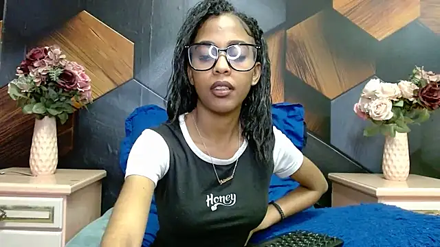 IndianSativa1 online show from November 2025 05:02:01 PM