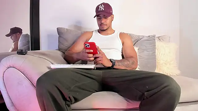 AshtonnSummer online show from September 2025 05:25:01 PM