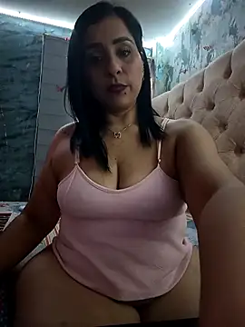 L ucero online show from September 2025 07:25:01 PM