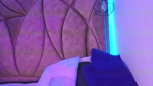 Snapshot of Kanela_miller_ chatting on May 2026 12:04:02 PM Kanela miller online show from May 2026 12:04:02 PM