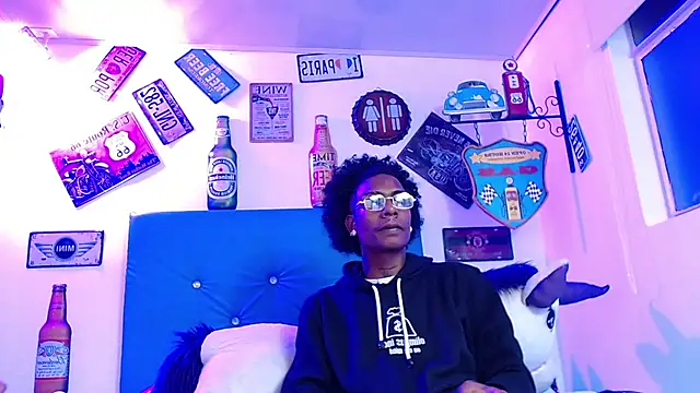 lili roussi online show from October 2025 12:31:01 AM