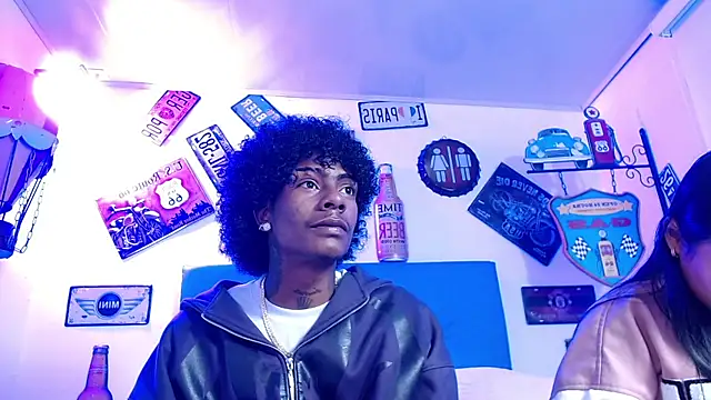 lili roussi online show from October 2025 12:22:02 AM