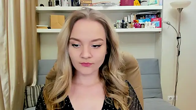 Kara Smith  online show from January 2025 11:39:02 PM