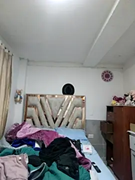 Snapshot of Andy-rtg chatting on April 2026 11:48:01 AM Andy-rtg online show from April 2026 11:48:01 AM