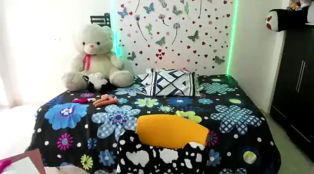 Snapshot of Olgahunder chatting on March 2025 05:38:02 PM Olgahunder online show from March 2025 05:38:02 PM