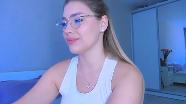 Snapshot of DIANAxxxDIAMOND chatting on October 2025 07:06:01 AM DIANAxxxDIAMOND online show from October 2025 07:06:01 AM