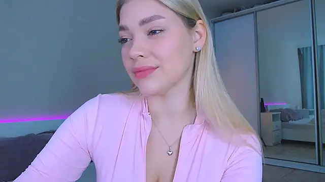 Snapshot of DIANAxxxDIAMOND chatting on November 2025 08:36:01 AM DIANAxxxDIAMOND online show from November 2025 08:36:01 AM