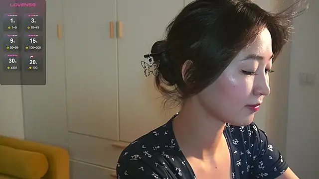 SeulBi online show from March 2025 11:56:01 AM