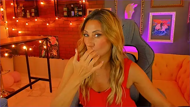 SarahAlluring online show from September 2025 12:06:01 PM