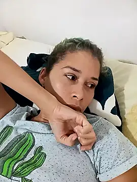 Snapshot of Sexi_girl29 chatting on January 2026 03:54:01 AM Sexi girl29 online show from January 2026 03:54:01 AM