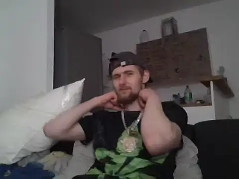 Snapshot of ThePython666 chatting on March 2025 11:45:02 PM ThePython666 online show from March 2025 11:45:02 PM