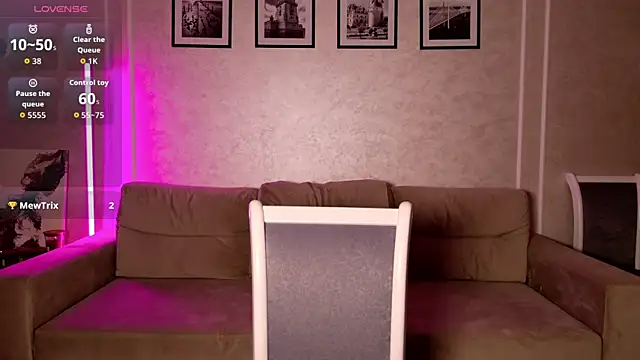 Snapshot of _moon_girl_18 chatting on March 2026 04:42:01 PM moon girl 18 online show from March 2026 04:42:01 PM