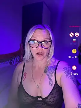 Curvy-Cleo online show from June 2026 09:31:01 PM